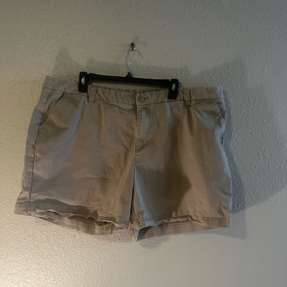 Women’s Magellan Shorts size 22